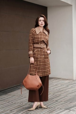 Manto kẻ sọc phối khuy