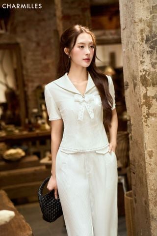Áo cổ bẻ, nơ ngực
