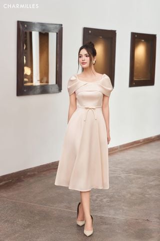 Đầm phủ vai ,đai eo