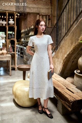 Đầm xoè cổ tròn