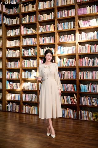 Đầm TD cổ tròn, hoa ngực