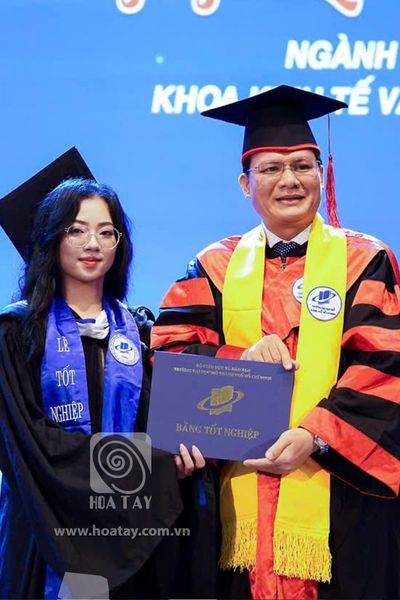 Lễ phục tốt nghiệp Tiến sĩ Trường Đại Học Mở