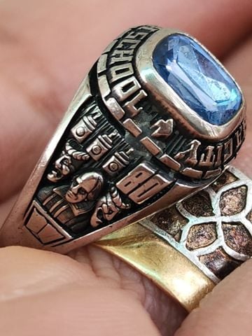  nhẫn mỹ xưa bá cấm trắng năm 1980 