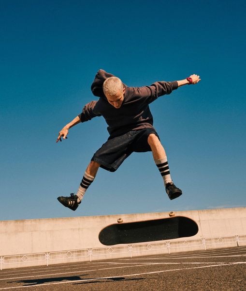  Casio G-Shock DW-5600RRB-4 - Uy tín từ 2009, Tem vàng chống giả, Bảo hành 5 năm, Pin miễn phí trọn đời 