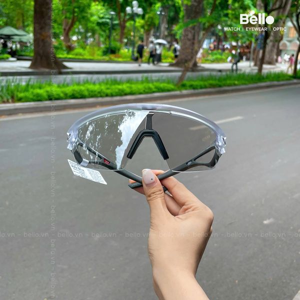  Kính Mát Oakley Sphaera OO9403 940307 chính hãng GIÁ TỐT LIÊN HỆ 0948.74.5959 (Mrs.Hà) 