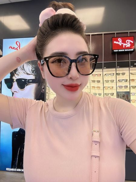  Kính Mát Ray-Ban RB4423D 60193 chính hãng GIÁ TỐT LIÊN HỆ 0948.74.5959 (Mrs.Hà) | RB4423D 601/93 