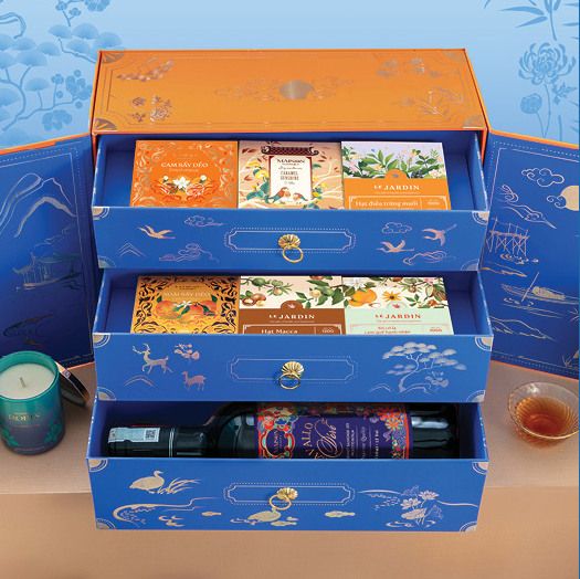 Hộp Quà Tết Non Xanh Nước Biếc 3