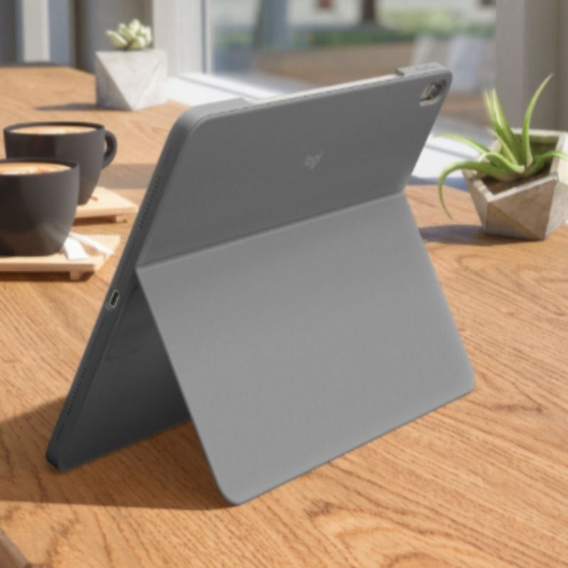 ban-phim-logitech-combo-touch-for-ipad-air-13-inch-m2-m3