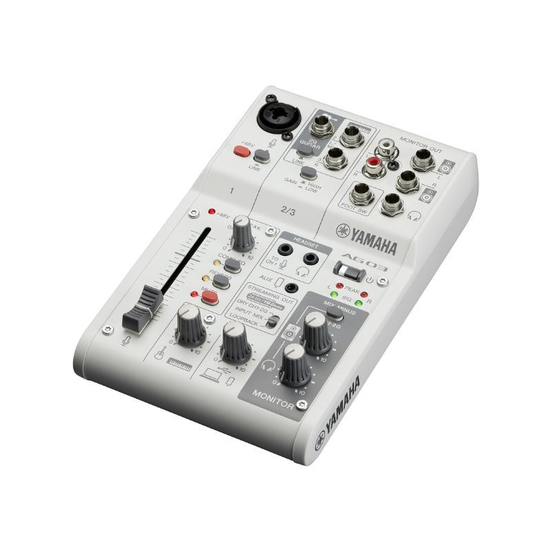 ban-tron-live-stream-yamaha-ag03mk2