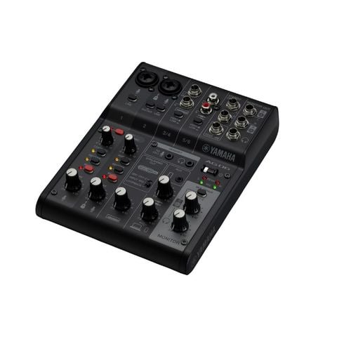 ban-tron-live-stream-yamaha-ag06mk2