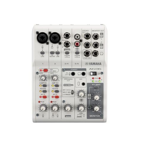 ban-tron-live-stream-yamaha-ag06mk2