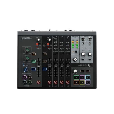 ban-tron-live-stream-yamaha-ag08