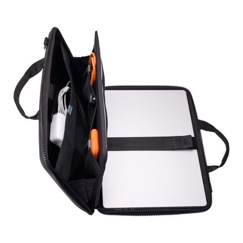 tui-thule-gauntlet-5-macbook-tgae255