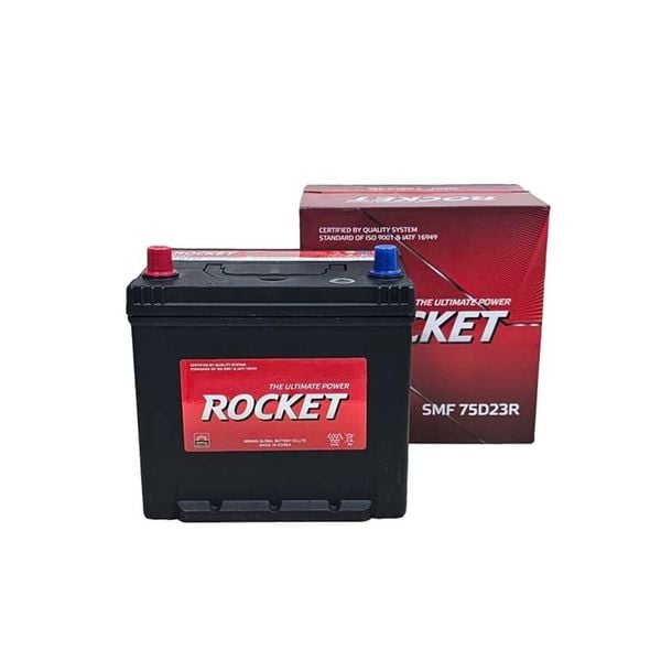 Bình ắc quy ROCKET SMF 75D23L/R 12V-65Ah kèm vỏ hộp đỏ in dòng chữ THE ULTIMATE POWER và mã SMF 75D23R