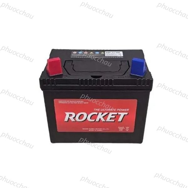 Bình ắc quy ROCKET U1-250 12V 26Ah nhìn từ trên xuống, tem nhãn đỏ THE ULTIMATE POWER