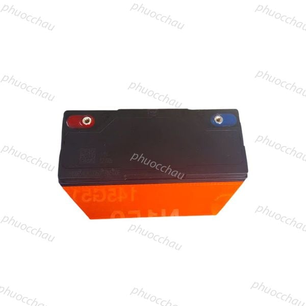 Ắc quy Thiên Năng TIANNENG TNE12-27 12V-27AH góc nghiêng phải mặt trên nắp đen vỏ cam