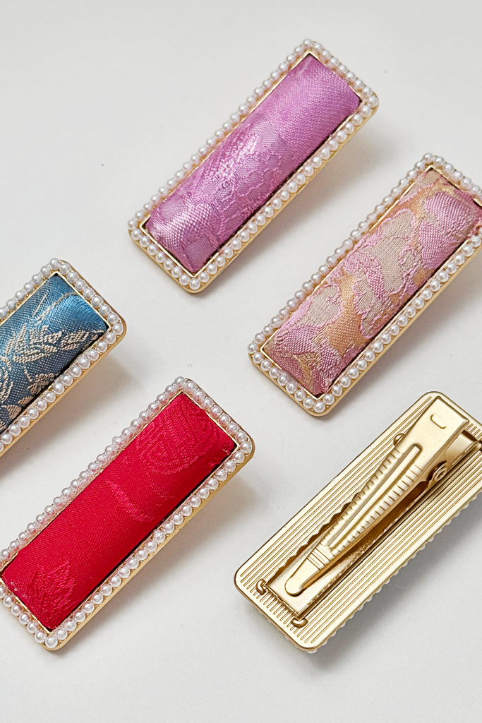 Kẹp tóc bọc lụa tơ tằm Gấm Tiên - Hình chữ nhật viền ngọc