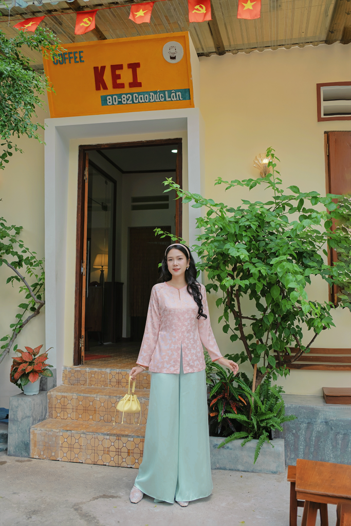 Áo bà ba gấm Hồ Điệp - Hồng nhạt