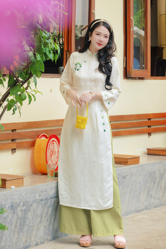 Áo dài linen Thêu tay Nguyệt An