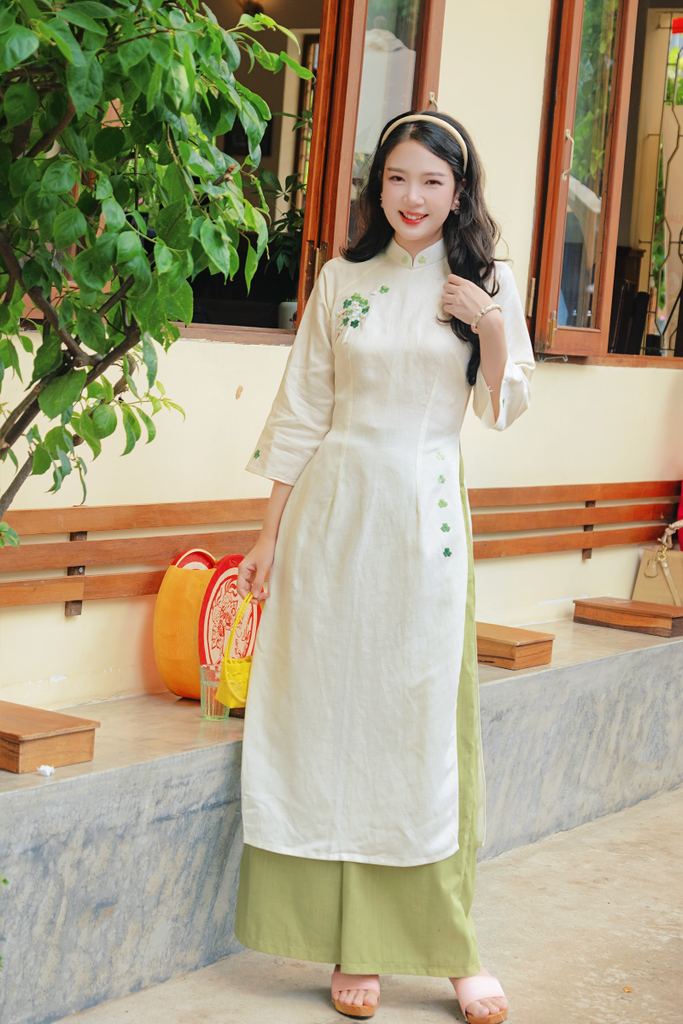 Áo dài linen Thêu tay Nguyệt An