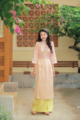 Áo dài linen Thêu tay Nguyệt Hồng