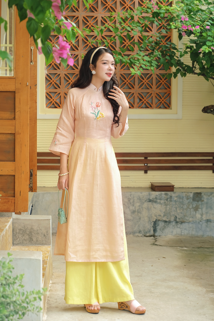 Áo dài linen Thêu tay Nguyệt Hồng