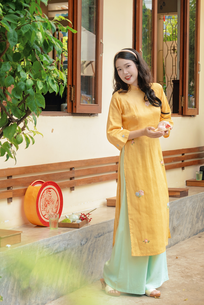 Áo dài linen Thêu tay Nguyệt Mai