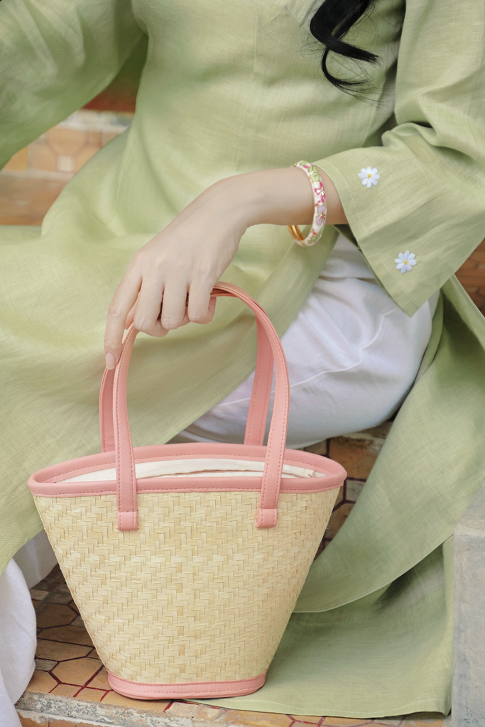 Áo dài linen Thêu tay Nguyệt Trà