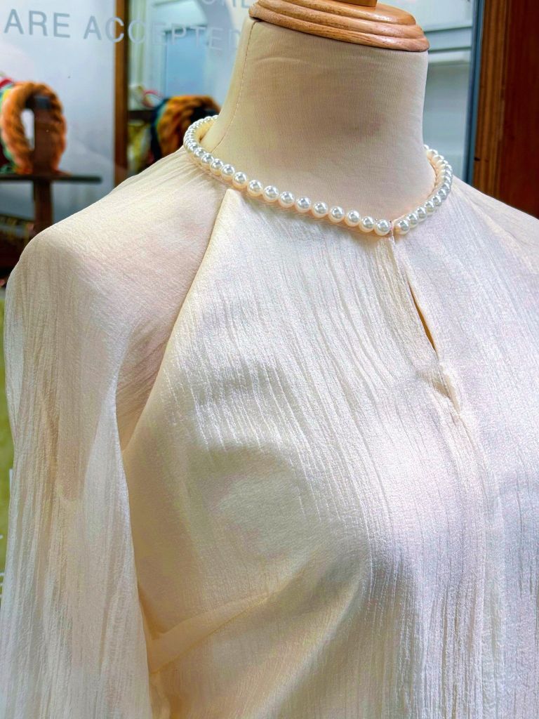 Áo bà ba Cách tân Út Thơ - Kem nhạt