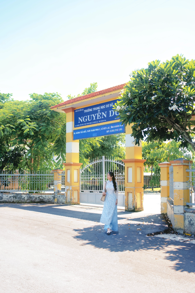 Áo dài Truyền thống Quỳnh Vân