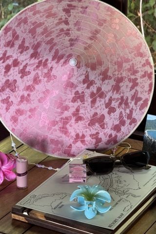 Nón lá bọc vải Hồ điệp - Hồng sáng