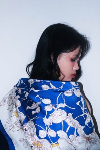 Khăn lụa tơ tằm tự nhiên in họa tiết 1 mặt mã S05