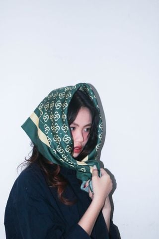 Khăn lụa tơ tằm tự nhiên in họa tiết 1 mặt mã S01