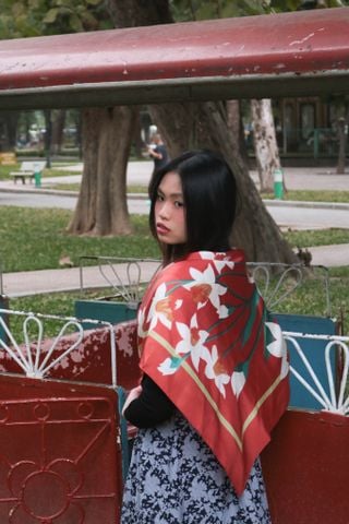 Khăn lụa tơ tằm tự nhiên in họa tiết 1 mặt mã S08