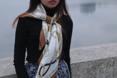 Khăn lụa tơ tằm tự nhiên in họa tiết 1 mặt mã S09