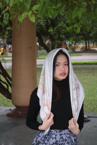 Khăn lụa tơ tằm tự nhiên in họa tiết 1 mặt mã S11