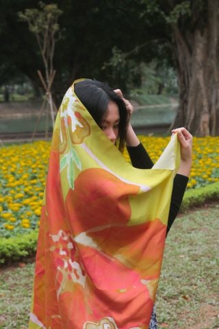 Khăn lụa tơ tằm tự nhiên in họa tiết 1 mặt mã S07