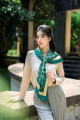 Duyen To Goi Nang (The Silk’s Charm Calling the Sun)