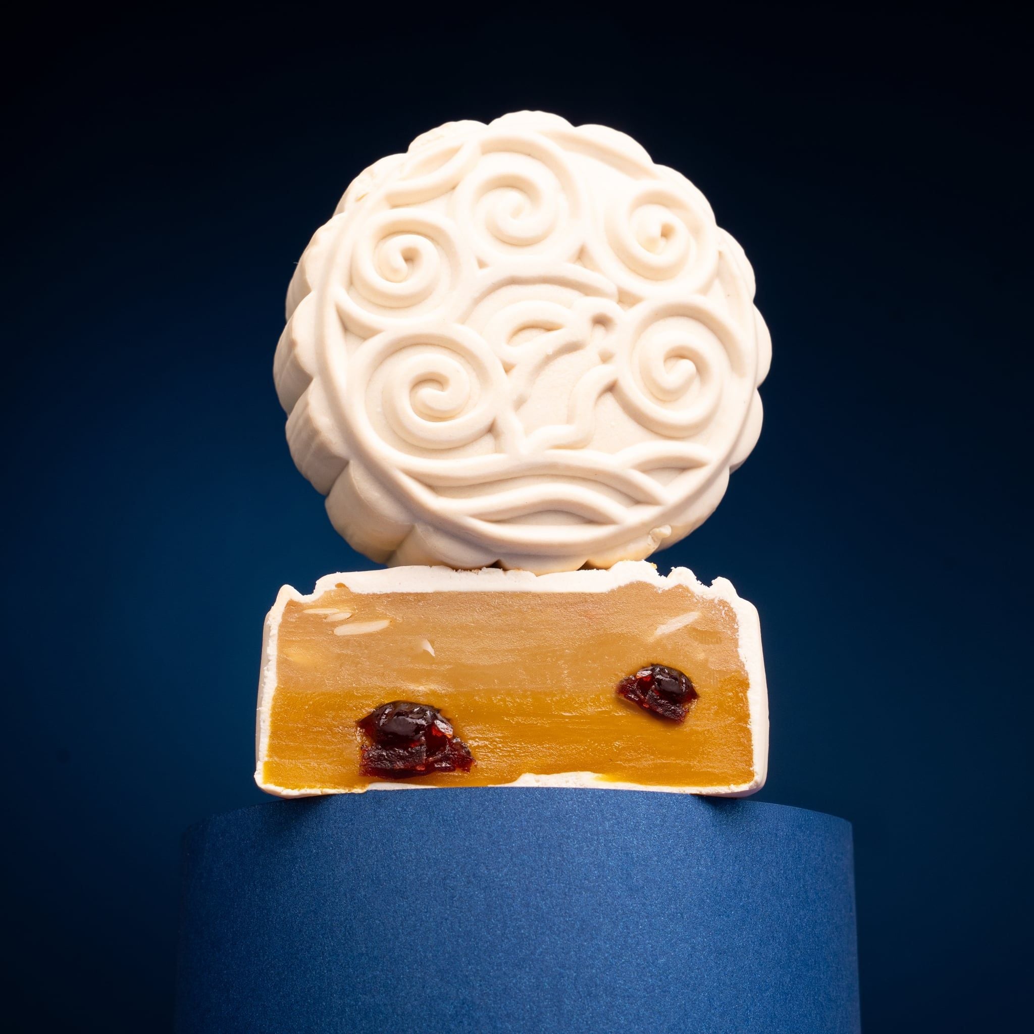  Bánh trung thu Lệ Chi Thanh Yên & Nam Việt Quất Bách Quả 180g 