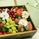  Hộp Quà Trái Cây Tươi Các Loại Tone Xanh Lá Tinh Tế 