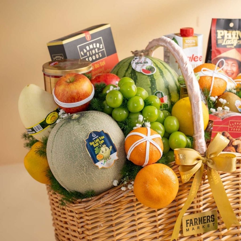  Giỏ quà picnic cà phê Phin lady và trái cây tươi cao cấp 