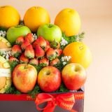  Giỏ Quà Trái Cây Hỗn Hợp Tone Xanh Đen Tiêu Chuẩn 