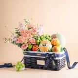  Giỏ Quà Trái Cây Và Hoa Tone Xanh Dương Thanh Lịch 