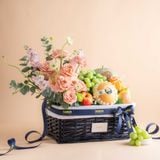  Giỏ Quà Trái Cây Và Hoa Tone Xanh Dương Thanh Lịch 