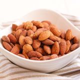  Hạnh nhân tỏi ớt sấy Farmers Fine Foods 140 g 