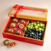 Hộp quà Kiwi đỏ và nho tone đỏ tiêu chuẩn