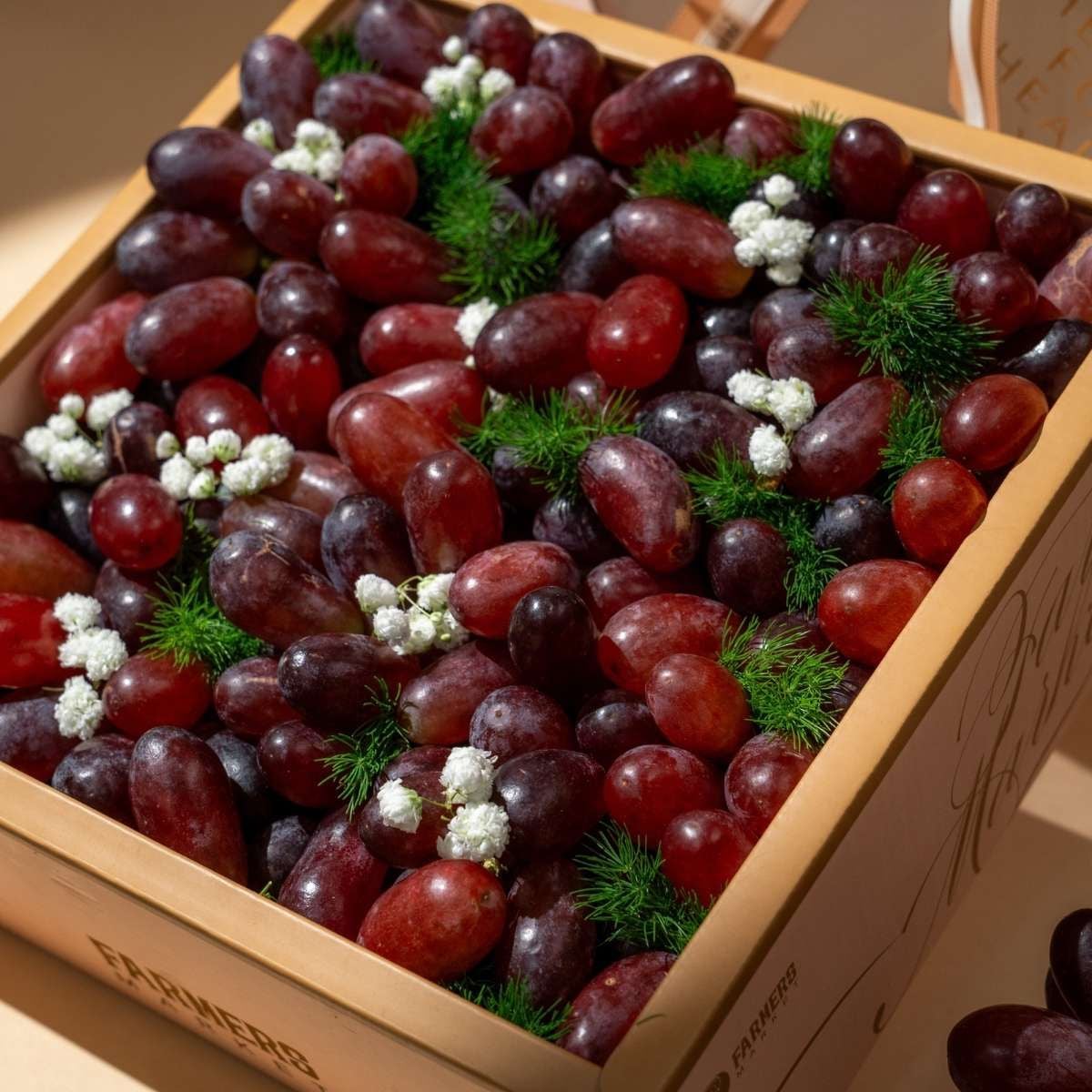  Hộp Quà Nho Đỏ Tone Hồng Cơ Bản 