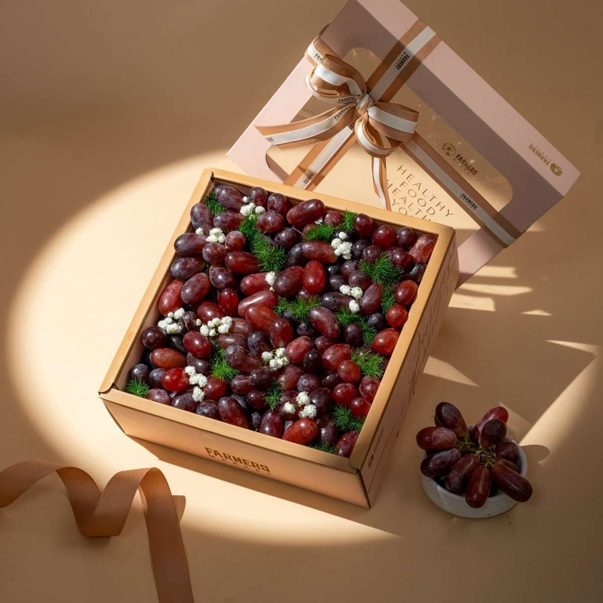  Hộp Quà Nho Đỏ Tone Hồng Cơ Bản 