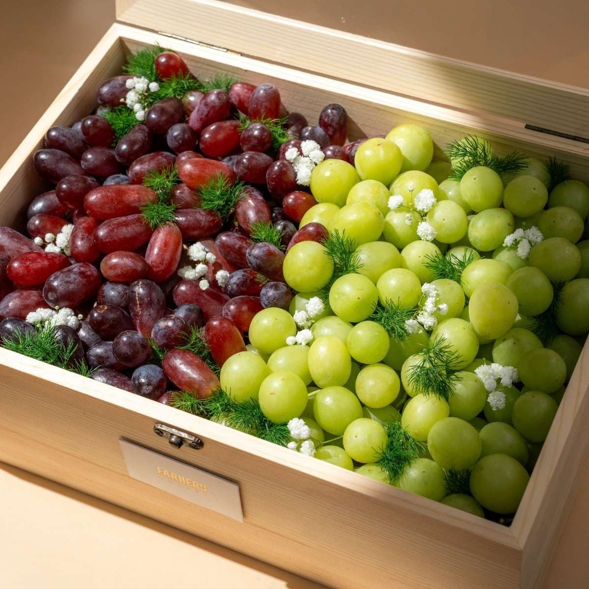  Hộp Quà Nho Xanh - Nho Đỏ Tinh Tế 