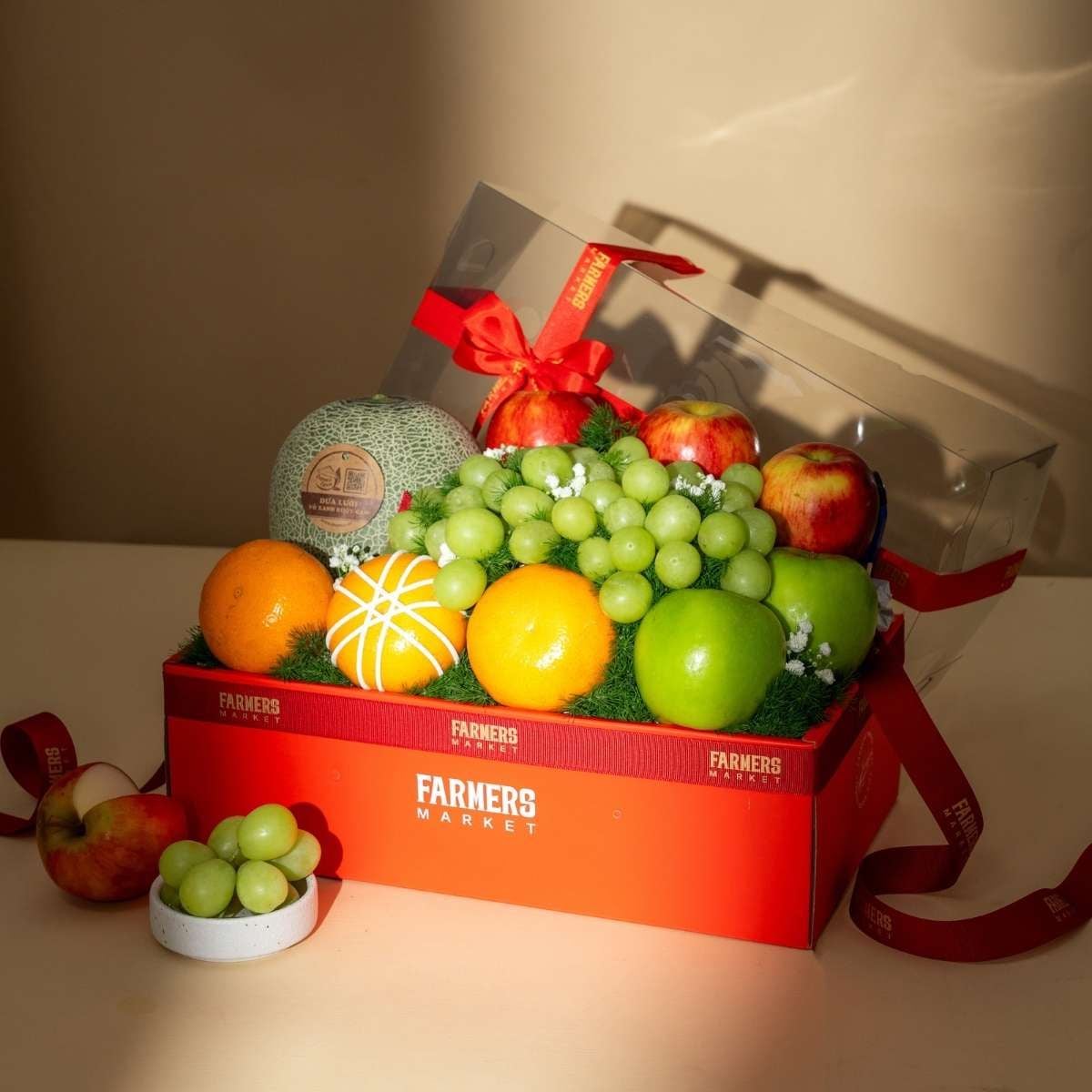  Hộp Quà Nho Xanh Và Trái Cây Các Loại Tone Đỏ Tiêu Chuẩn 